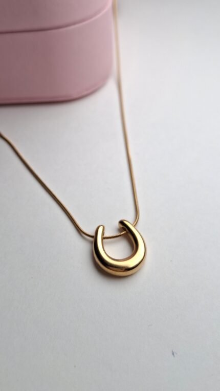 Anti Tarnish Golden Horseshoe Pendant Necklace